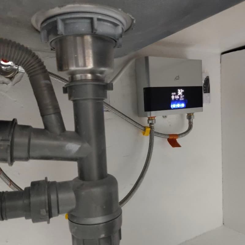 Kitchen sink water heater (instantaneous)